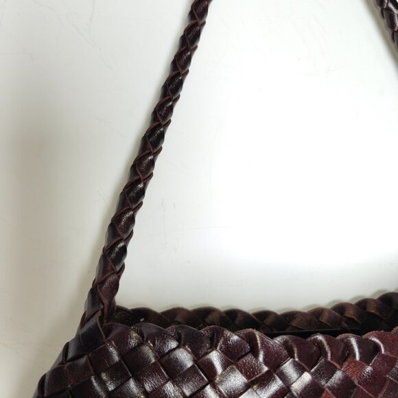 Dragon Diffusion rosanna woven leather shoulder bag in dark brown - Picture 9 of 13